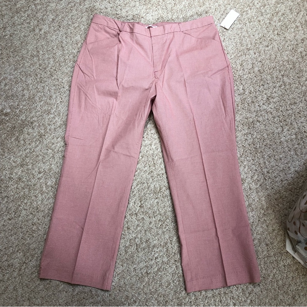 NWT Old Navy outlet crop stretch pants. Red/white gingham. Size 16
